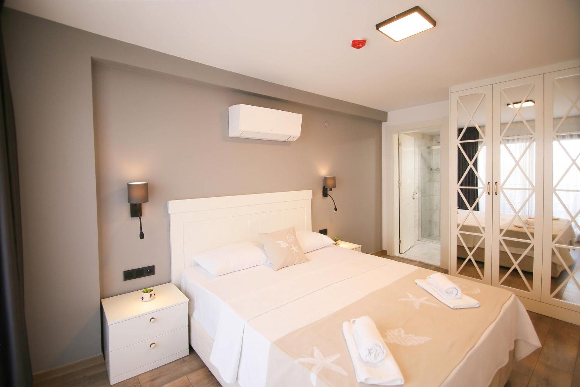 Çeşme Krem Marin Otel מראה חיצוני תמונה