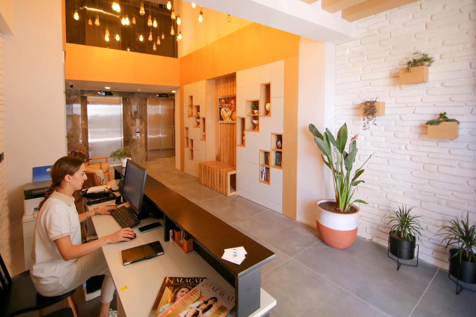Çeşme Krem Marin Otel מראה חיצוני תמונה