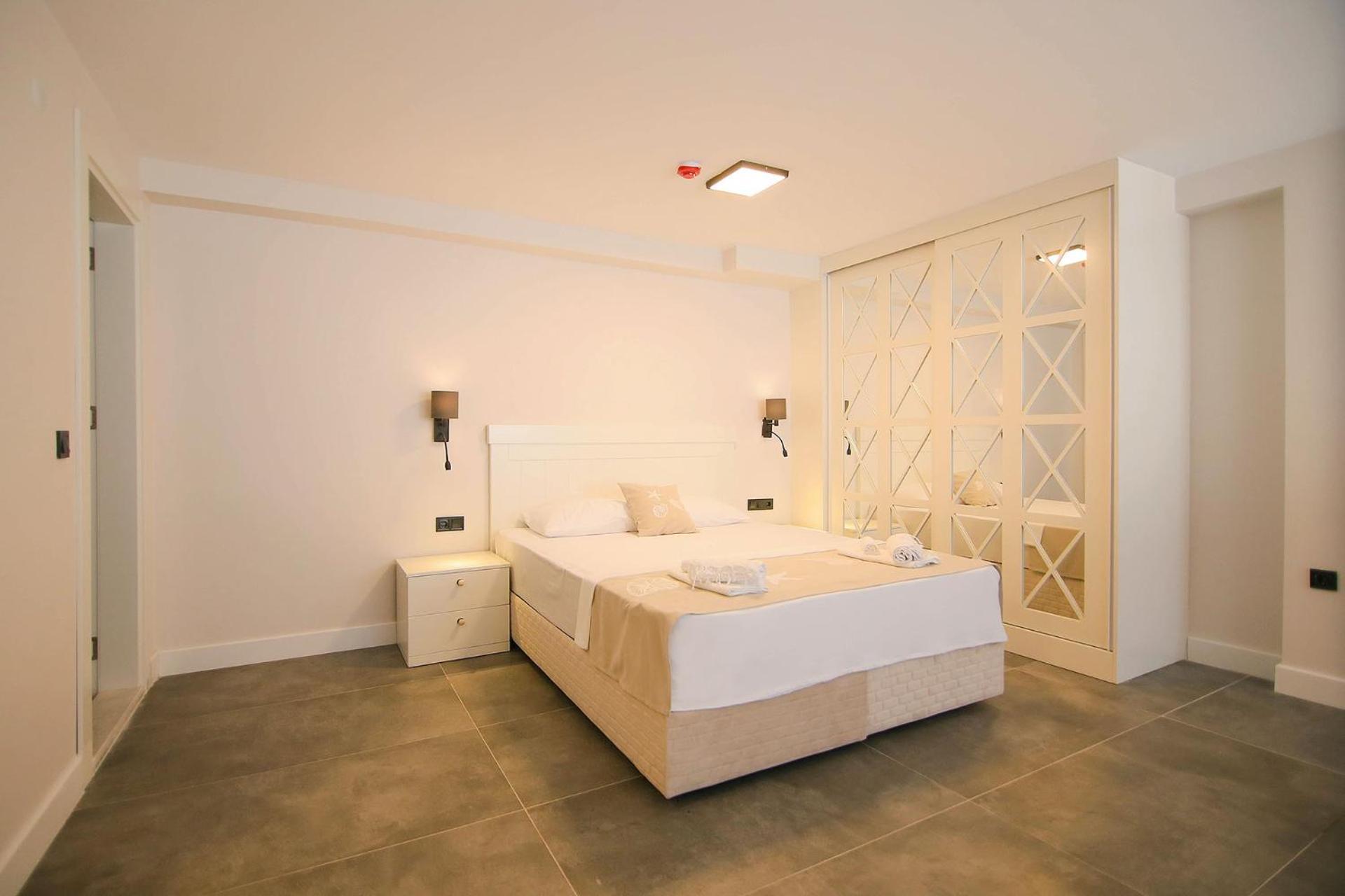 Çeşme Krem Marin Otel מראה חיצוני תמונה